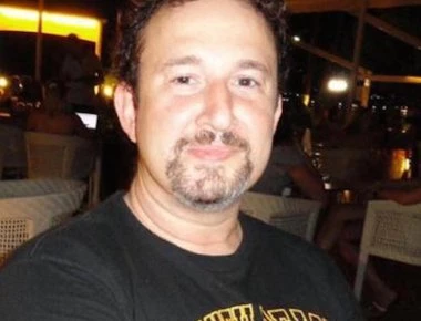 Γιάννης Παπαμιχαήλ: Μας γνωρίζει το κορίτσι που στέκεται στο πλευρό του (φωτό)